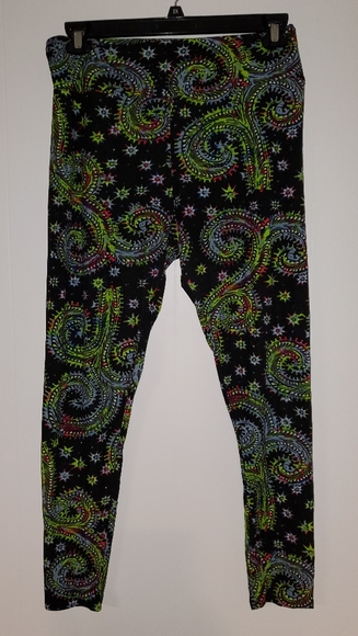 💥LuLaRoe Tall and Curvy - Worn Only a Few Times. - Picture 2 of 3